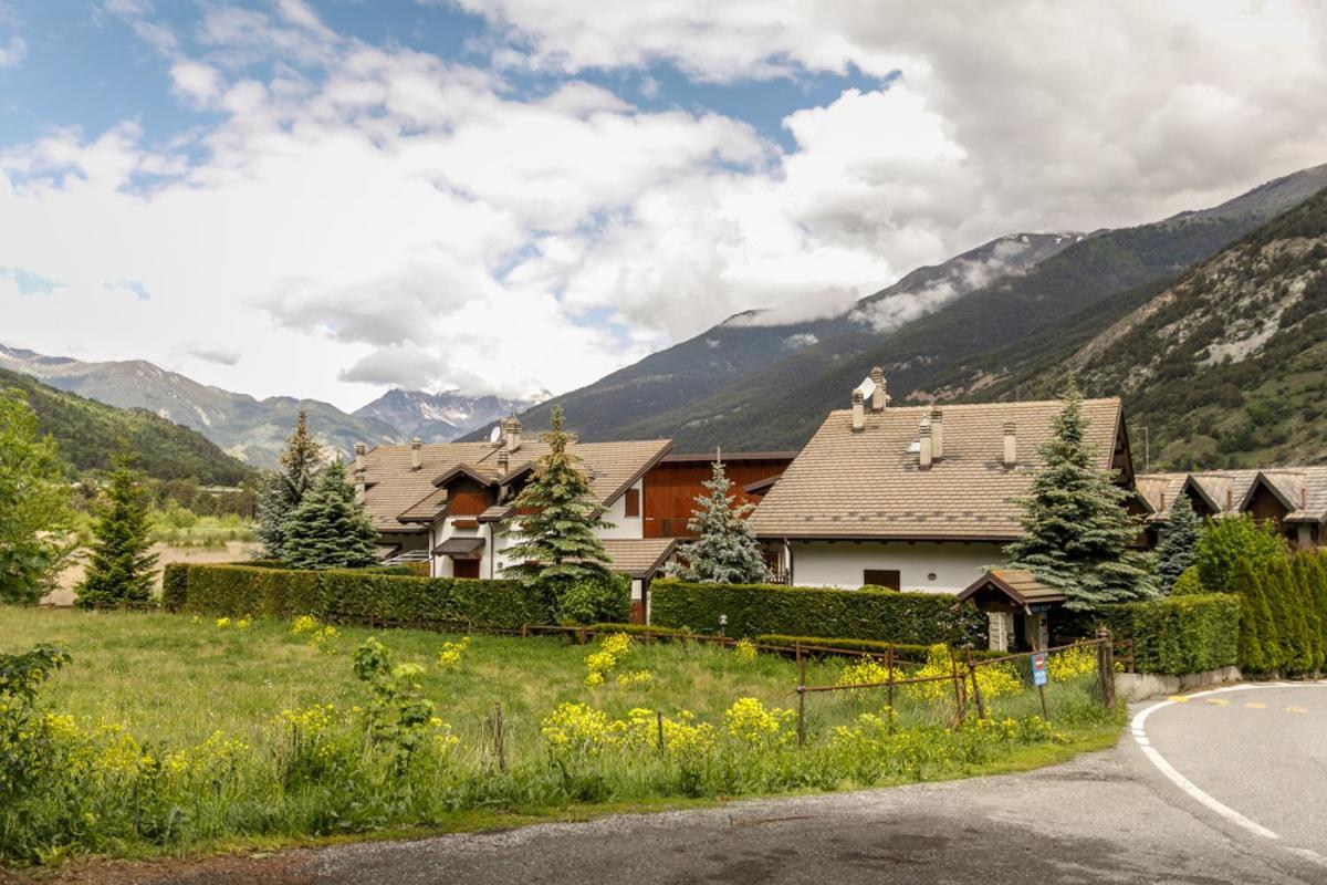 Вилла Cielo Blu Casa Alpina Vialattea Улькс Экстерьер фото